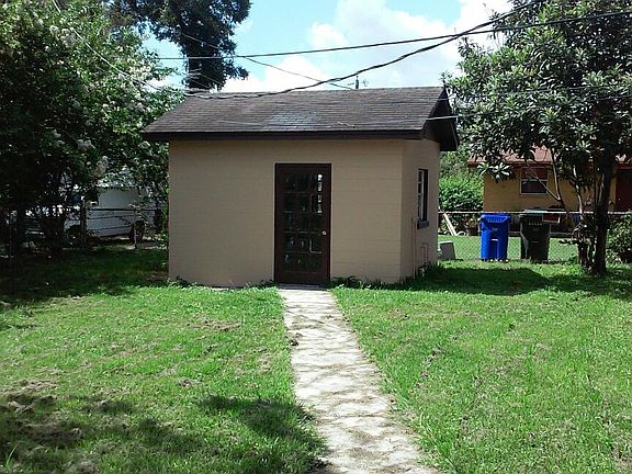 3rd image of 831 Lorri Ave