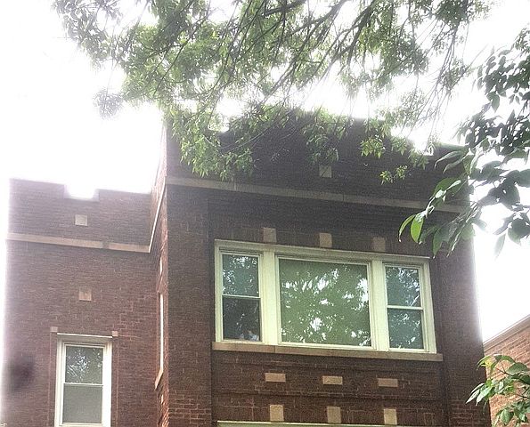 1st image of 5450 W Cornelia Ave