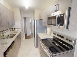 Dunfield Tower, Toronto, ON M4S 2H2