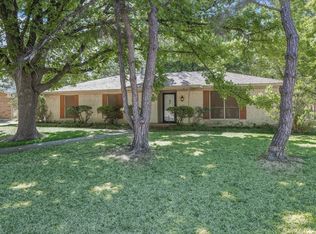 1002 Burning Tree Pkwy, Denton, TX 76209