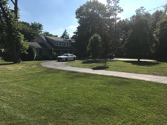 2nd image of 165 Dugan Ln