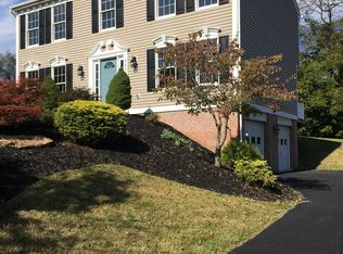 3006 Willowbrook Dr, Bridgeville, PA