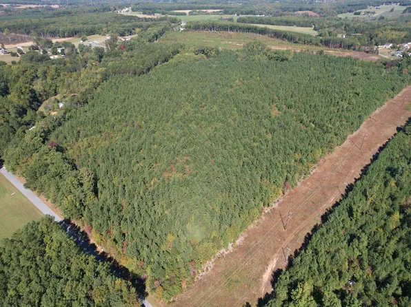 316 Deer View Rd, Gretna, VA 24557