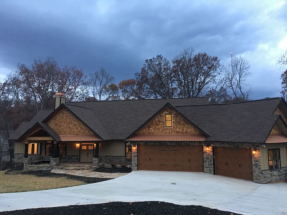 1st image of 136 Thundering Waters Dr