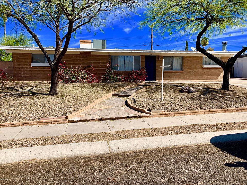 1st image of 3232 W Calle Fresa