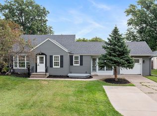 1768 Lindy Ave, Roseville, MN 55113
