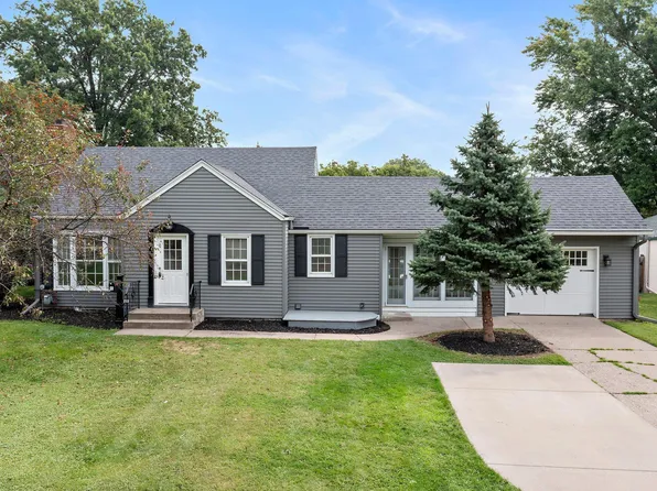 1768 Lindy Ave, Roseville, MN 55113