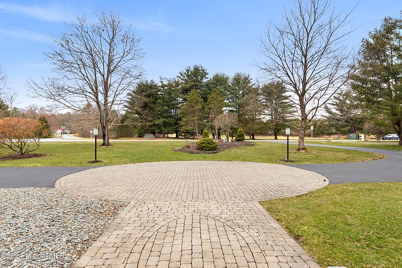 3rd image of 216 Wormer Road