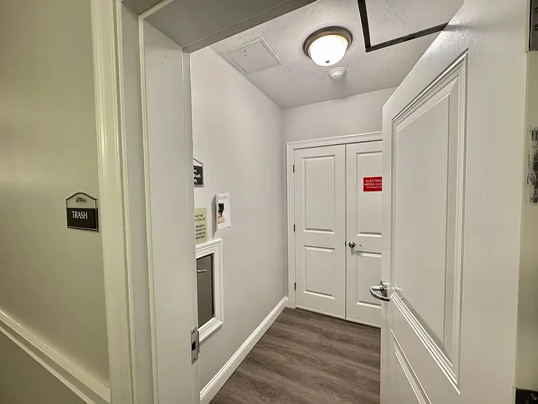 320 Middlesex Ave #D-405 — Photo 24