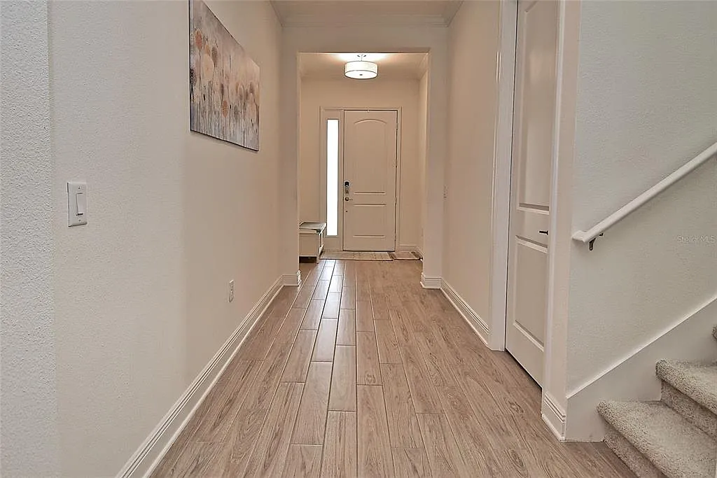 5 bed, 4.5 bath, 3393 sqft, $4,500 — Photo 4
