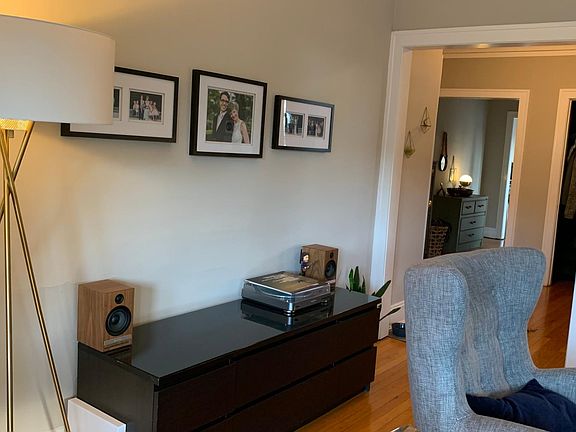 5th image of 1725 W Foster Ave #3W