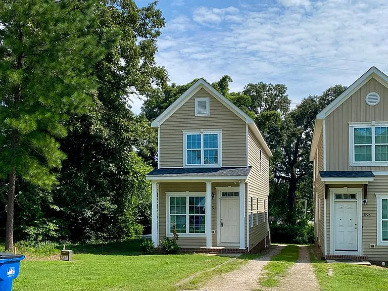 3921 Lexington Dr — Photo 1