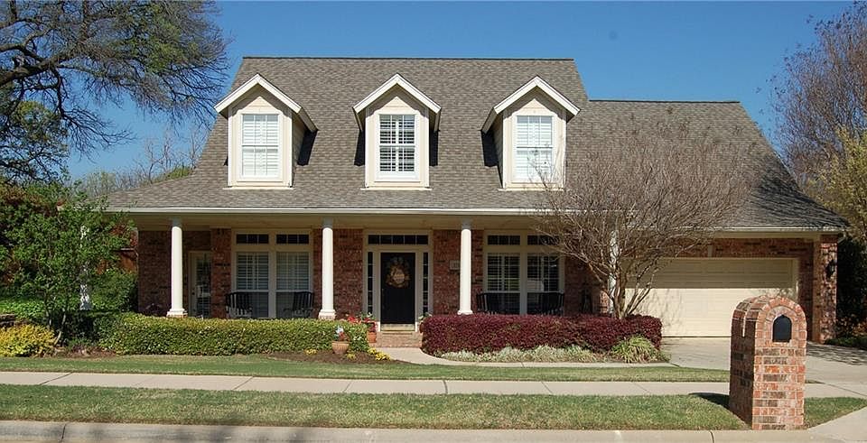 1st image of 2713 Brookwood Dr