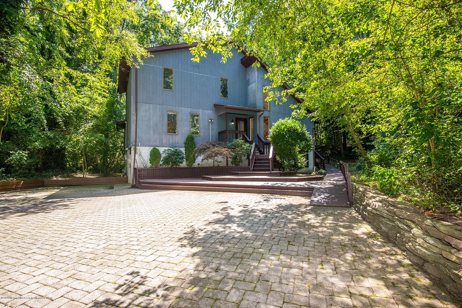 182 Lake Ave photo 1