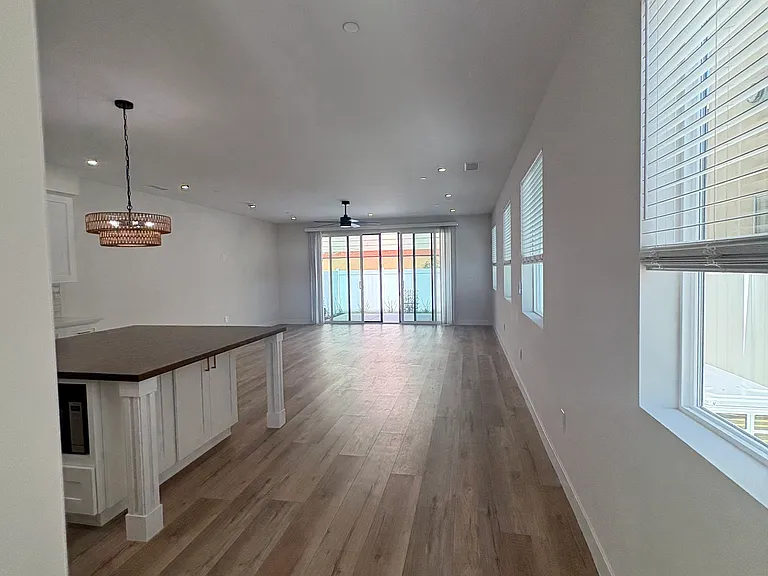 260 Donax Ave — Photo 18