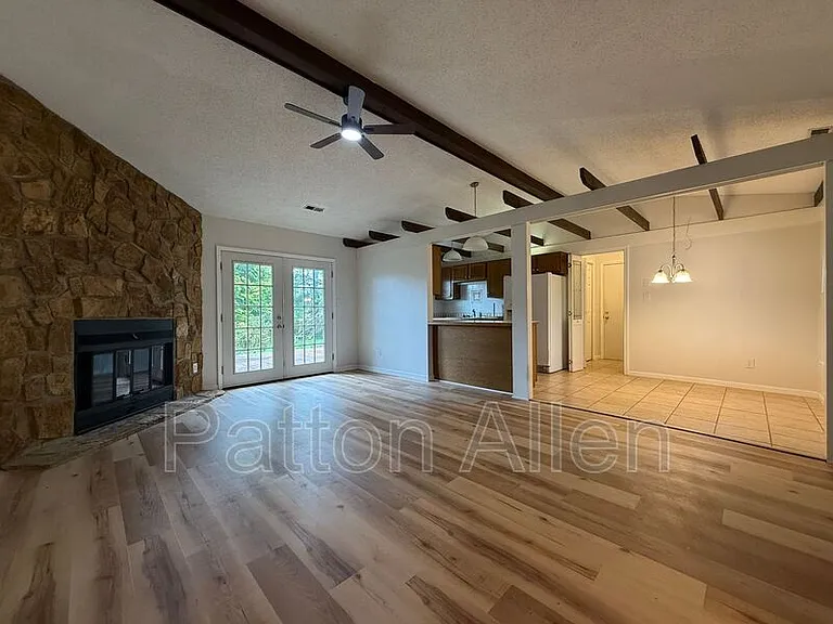105 Scottlynn Ct — Photo 2