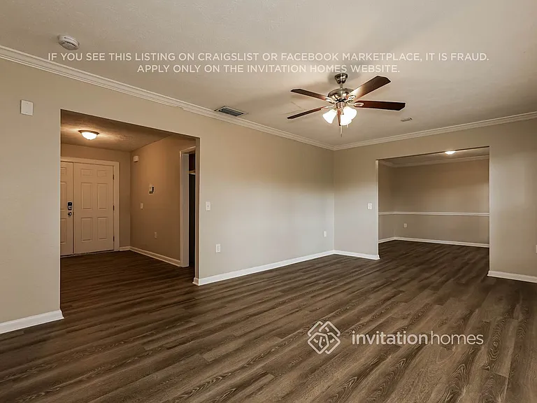 2314 Medford Ln — Photo 5