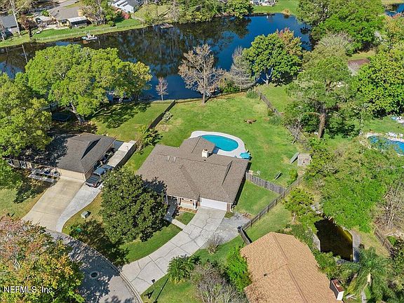 2nd image of 1523 SILVER OAK Lane