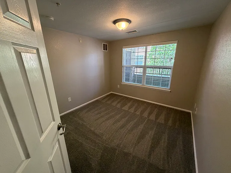 17525 Wilde Ave — Photo 12
