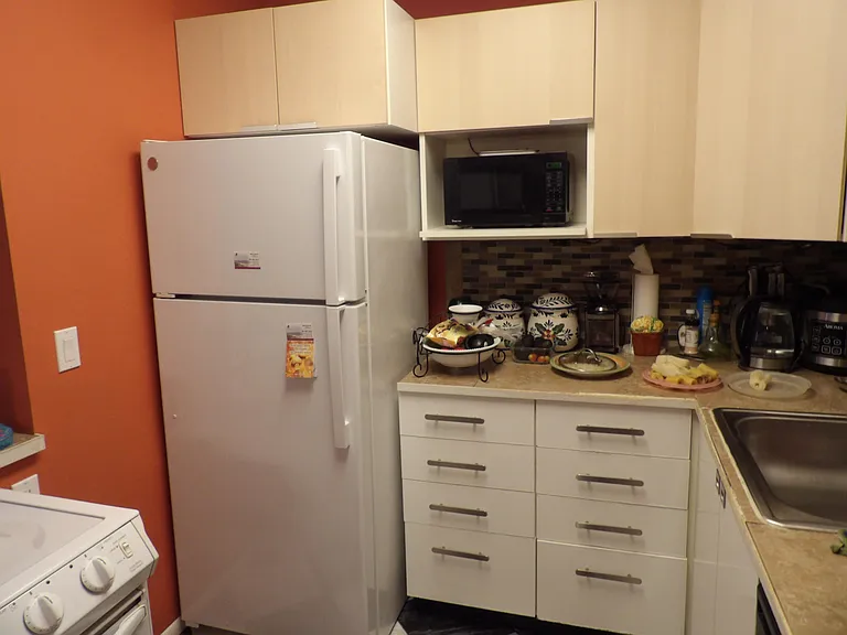 195 Fanshaw E #195 — Photo 16