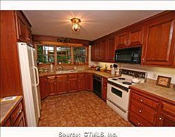 5th image of 50 Sunrise Dr