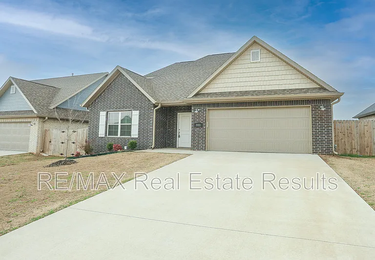 5911 SW Gentle Winds Ave — Photo 2