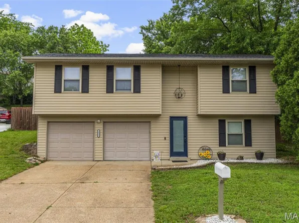 3833 Red Bud Dr, Imperial, MO 63052