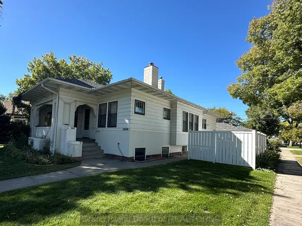 1604 W Division St, Grand Island, NE 68801