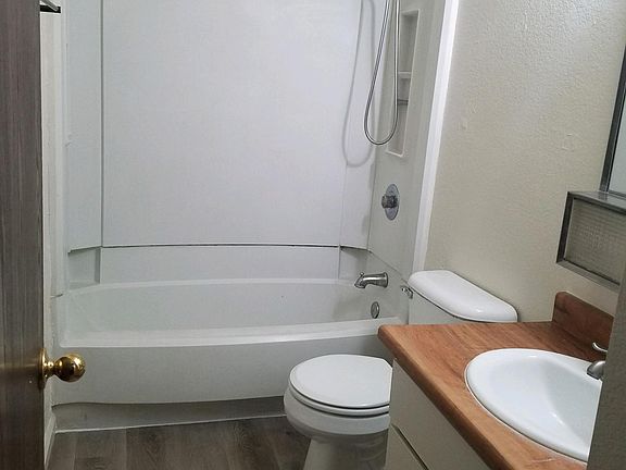 4th image of 1821 Helena Ave APT H
