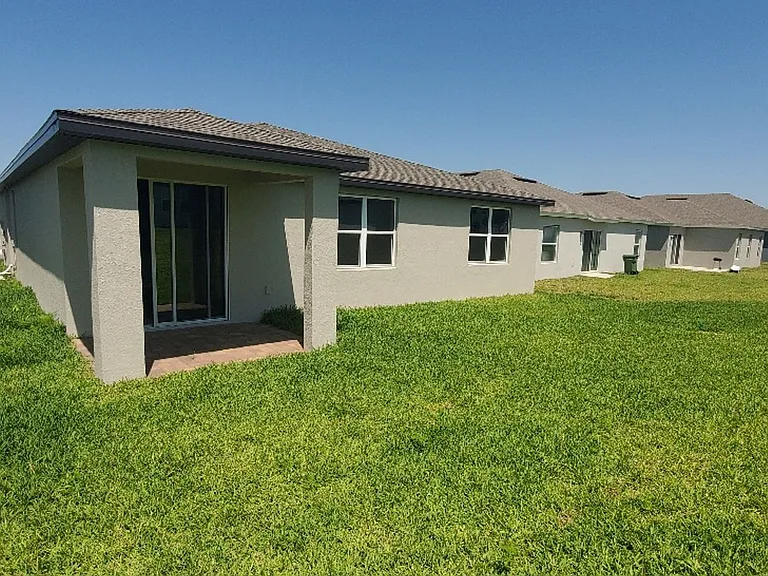 877 Cambridge Dr — Photo 23
