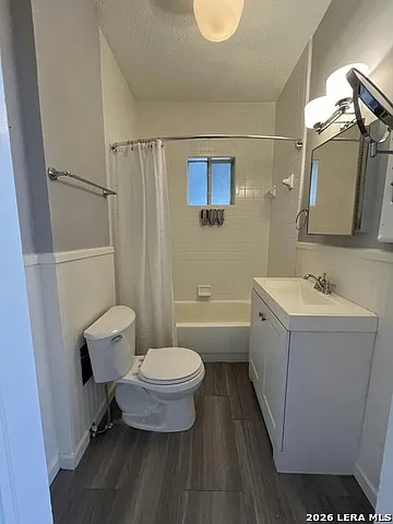143 E Woodlawn Ave #W — Photo 9