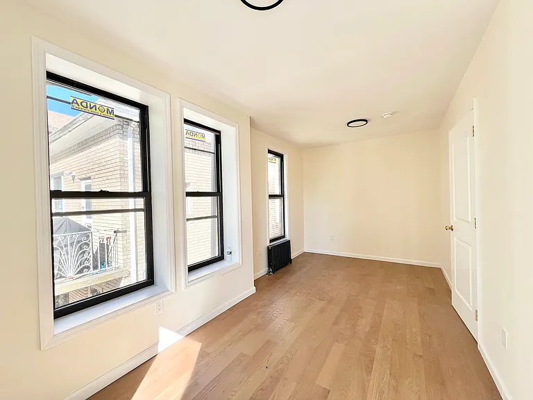 2238 Benson Ave #2 — Photo 2