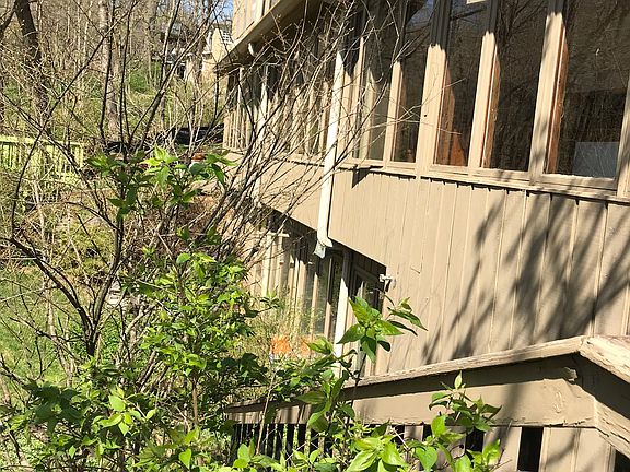 2nd image of 36W319 Oak Hill Dr