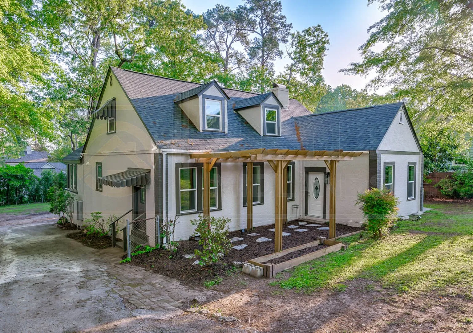 Beautiful Home in Melrose Heights — Photo 4