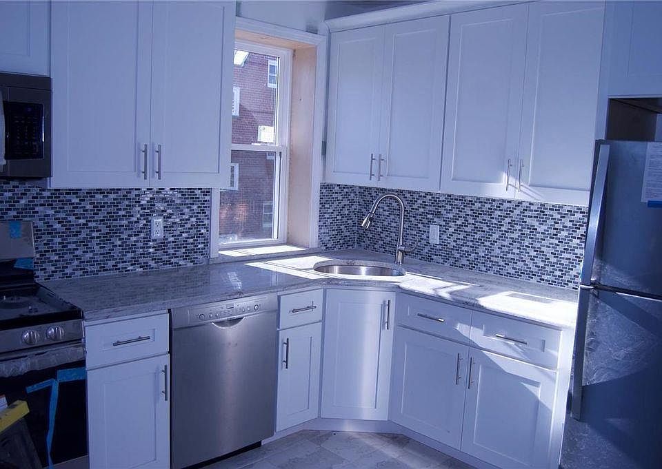 1st image of 181 Bay 14th St APT 2