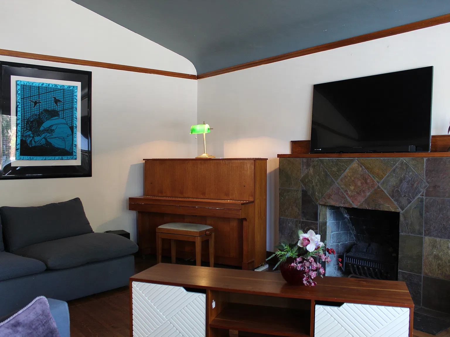 3 bed, 1406 sqft, $4,200 — Photo 2