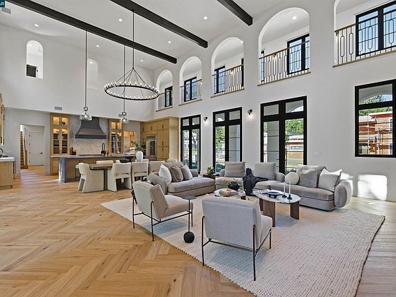 3rd image of 11 Xavier Ct