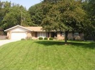 5929 Clearbrook Dr, Stevensville, MI 49127