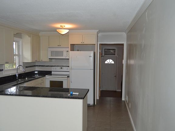 4th image of 1413 Faraway Dr