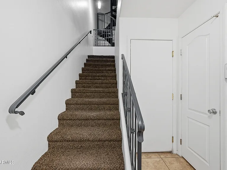 5724 S 21st Pl — Photo 4