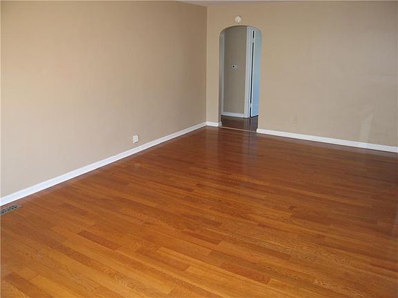 2nd image of 1834 N Norfolk St