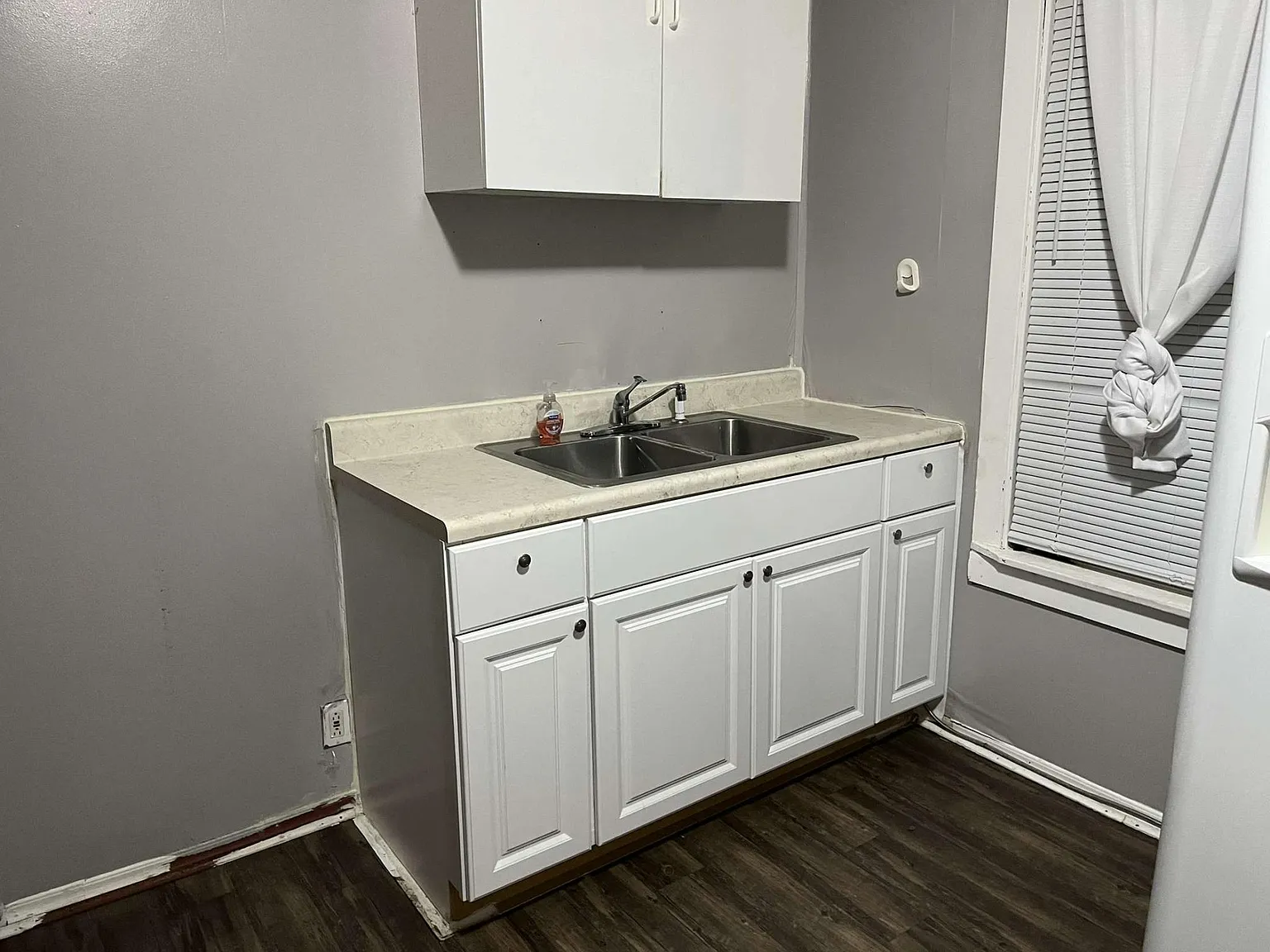 1 bed, 900 sqft, $1,250 — Photo 4