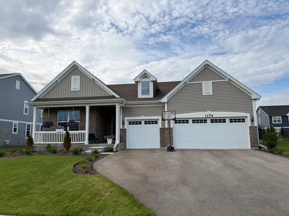 1174 Larswood Ln, Crystal Lake, IL 60012