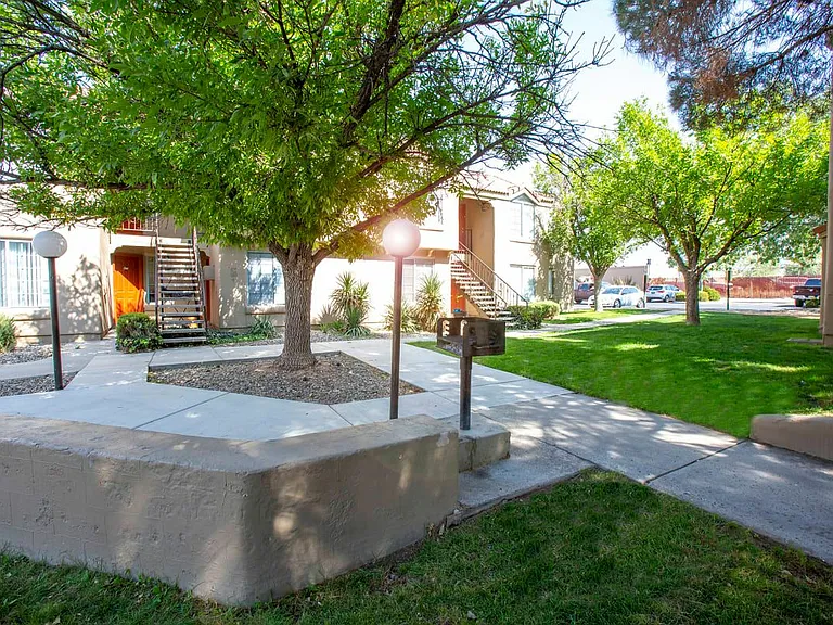 Cinnamon Tree Apartments — Photo 2