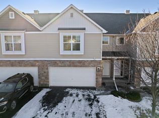 453 Stonewood Ln, Burnsville, MN 55306