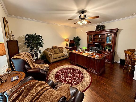 5th image of 207 Kelso Ln