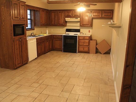 5th image of 214 Woodhaven Dr