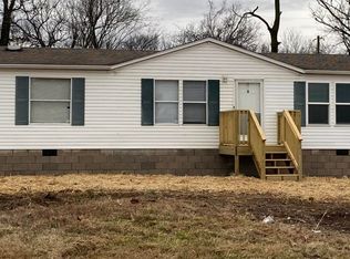 11943 Opal Ln, Neosho, MO 64850