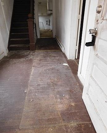 2nd image of 725 Jefferson St