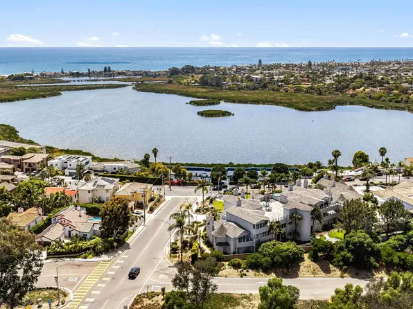 1128 Las Flores Dr, Carlsbad, CA 92008